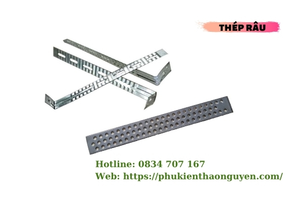 Khoảng cách pass râu cột là bao nhiêu?