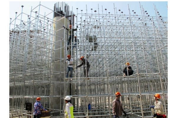 các loại giáo nêm