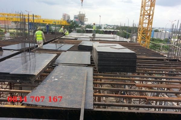 Gỗ ván phủ phim là gì?